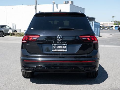Used 2023 Volkswagen Tiguan SE R-Line FWD image 5