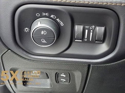 Used 2023 RAM 1500 Limited w/ Body Color Bumper Group image 30