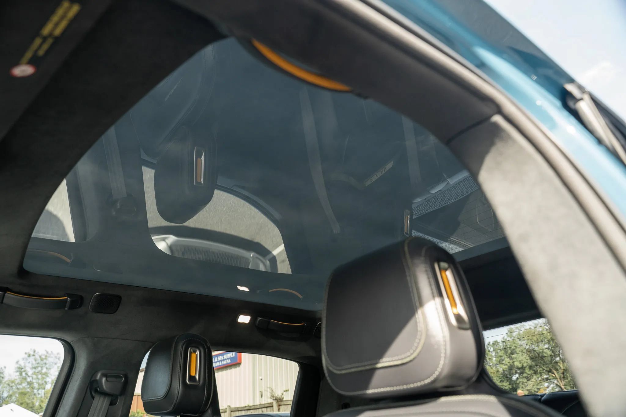 Used 2022 Rivian R1T Adventure AWD/4WD image 18