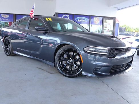 Used 2018 Dodge Charger R/T Scat Pack w/ Dynamics Package RWD image 4