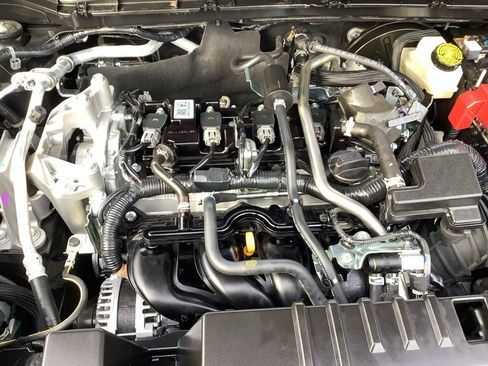 Used 2025 Nissan Kicks SR w/ SR Premium Package image 9