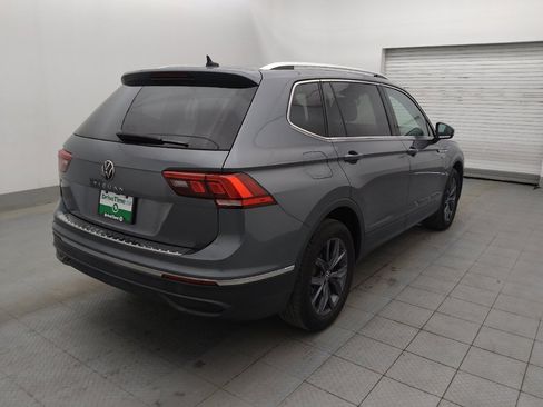 Used 2022 Volkswagen Tiguan SE FWD image 9
