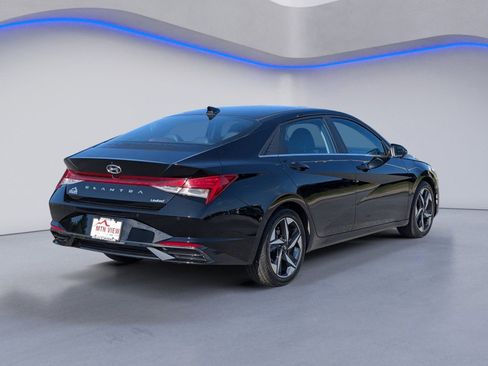 Used 2022 Hyundai Elantra Limited w/ Cargo Package FWD image 9
