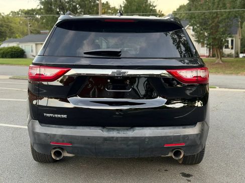 Used 2019 Chevrolet Traverse RS FWD image 5