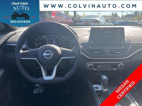 Certified 2025 Nissan Altima 2.5 SV FWD image 18