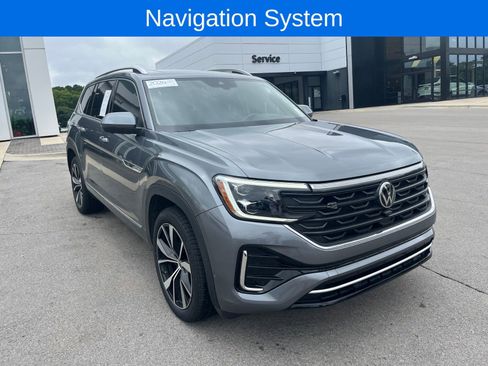 Used 2024 Volkswagen Atlas SEL Premium R-Line AWD/4WD image 3