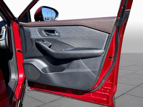 Certified 2023 Nissan Rogue SV FWD image 21