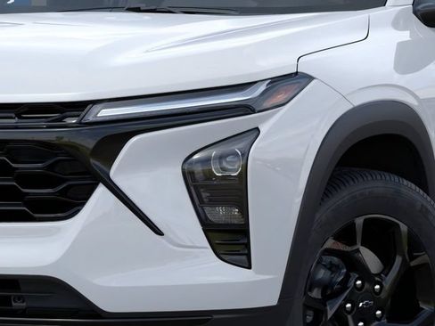 New 2026 Chevrolet Trax LT w/ Driver Confidence Package FWD image 10