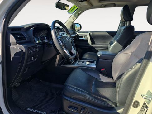 Used 2017 Toyota 4Runner Limited AWD/4WD image 10