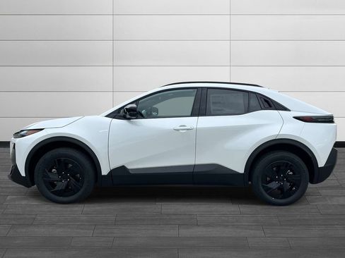 New 2026 Subaru Uncharted AWD image 6