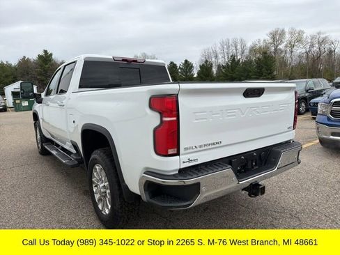 Used 2025 Chevrolet Silverado 2500 LTZ w/ LTZ Premium Package AWD/4WD image 10