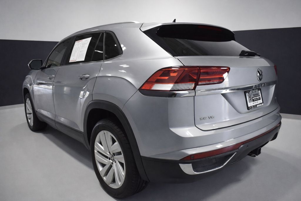 Used 2023 Volkswagen Atlas Cross Sport SE AWD/4WD image 3