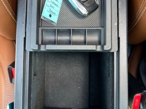 Used 2019 Subaru Outback 2.5i Touring image 40