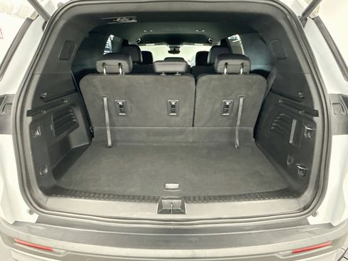 Used 2026 Chevrolet Traverse LT w/ Driver Confidence Package FWD image 30