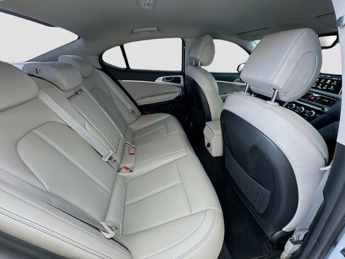 Used 2019 Genesis G70 2.0T Sport RWD image 18