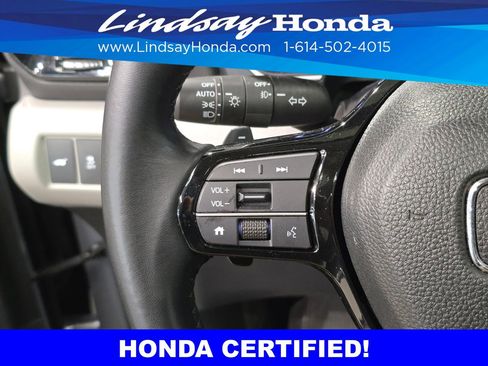 Certified 2025 Honda Pilot Touring image 17