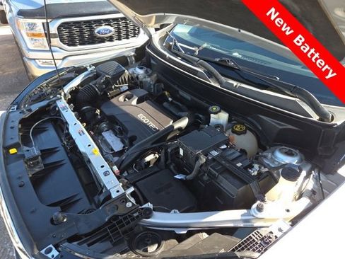 Used 2018 GMC Terrain SLE image 13