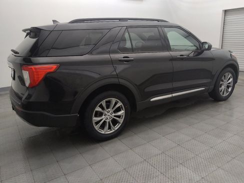 Used 2022 Ford Explorer XLT w/ Equipment Group 202A AWD/4WD image 10