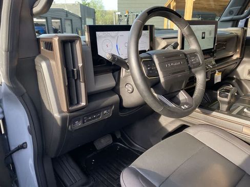 Used 2025 GMC Hummer EV 3X AWD/4WD image 2