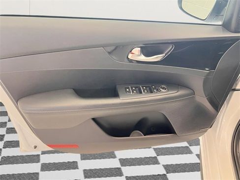 Used 2021 Kia Forte GT-Line w/ GT-Line Premium Package image 25