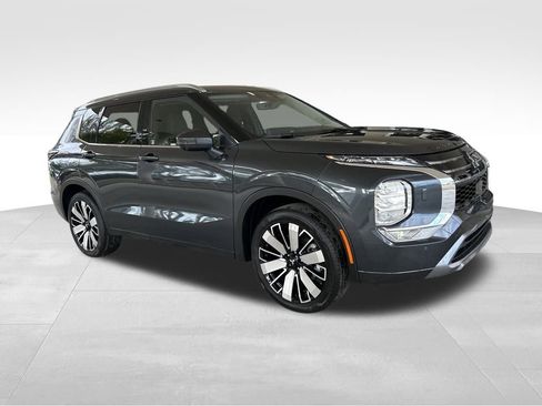 New 2026 Mitsubishi Outlander SEL image 2