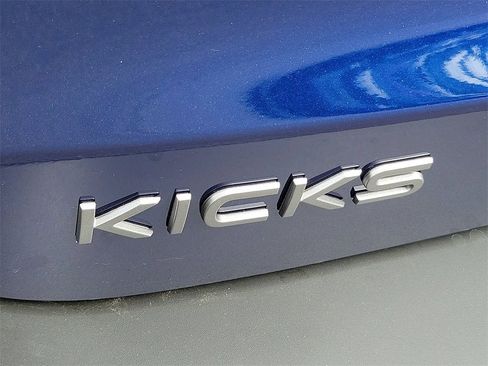 New 2026 Nissan Kicks SR w/ SR Premium Package image 17