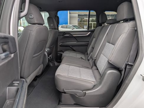 Used 2025 GMC Acadia Elevation image 15