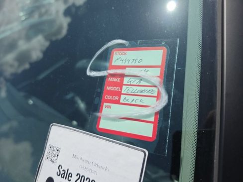 Certified 2024 Kia Telluride S FWD image 7