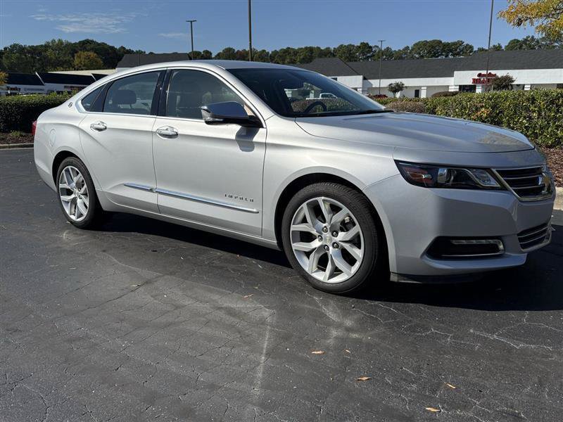 Used 2018 Chevrolet Impala Premier w/ Premier Convenience Package FWD image 5