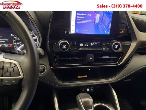 Certified 2024 Toyota Highlander XLE image 20
