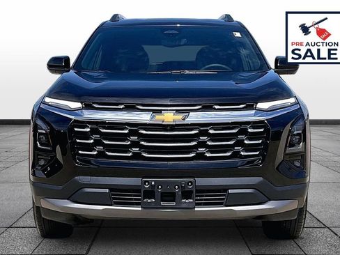 Used 2025 Chevrolet Equinox LT w/ Convenience Package II AWD/4WD image 3