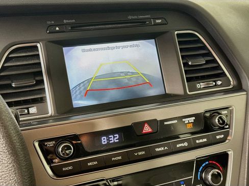 Used 2017 Hyundai Sonata SE FWD image 22