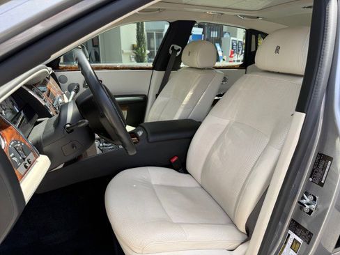 Used 2012 Rolls-Royce Ghost RWD image 19