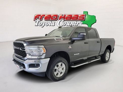 Used 2024 RAM 2500 Big Horn AWD/4WD image 1