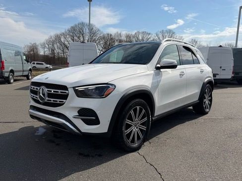 Certified 2024 Mercedes-Benz GLE 350 4MATIC image 3