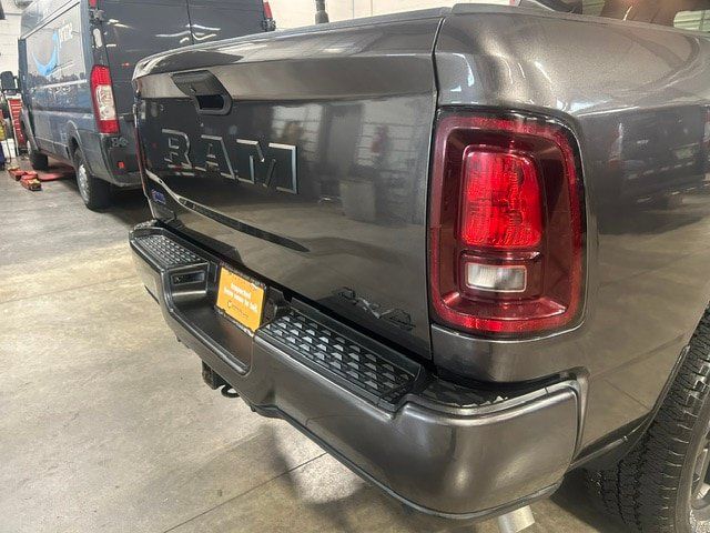 Certified 2025 RAM 2500 Big Horn AWD/4WD image 22