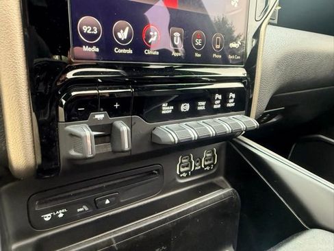 Used 2019 RAM 2500 Laramie AWD/4WD image 27