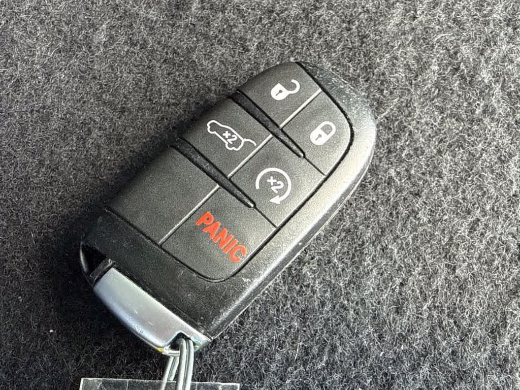 Used 2024 Dodge Durango GT RWD image 14