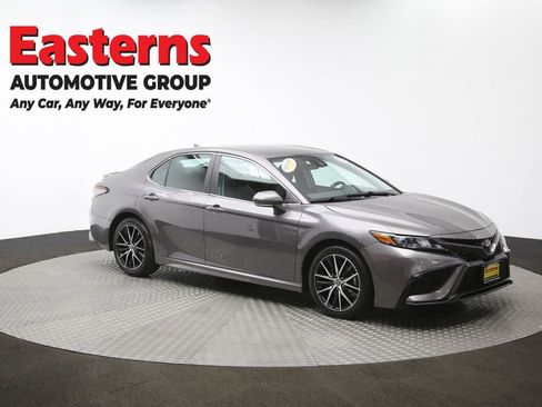 Used 2022 Toyota Camry SE image 48