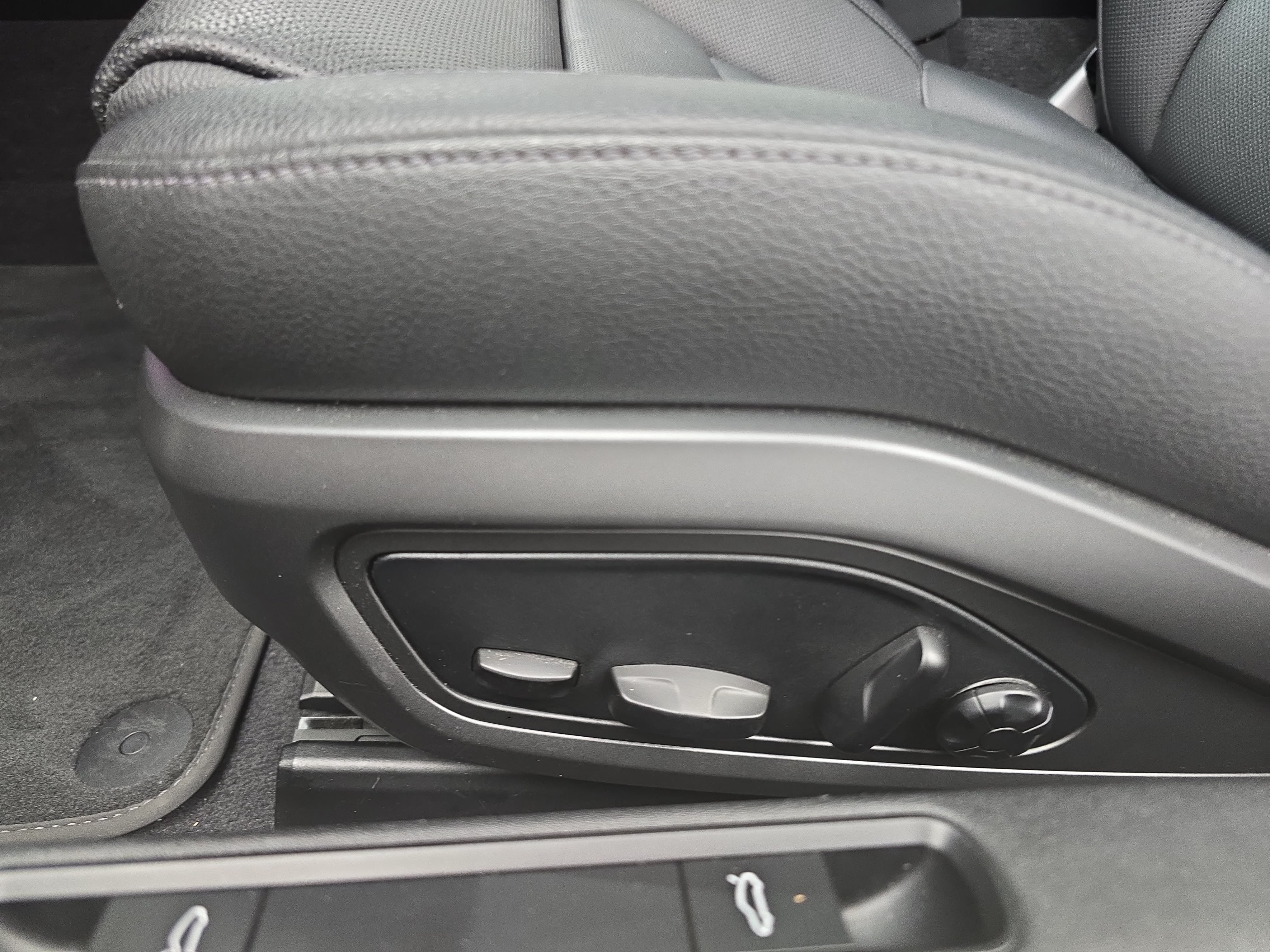 Certified 2021 Porsche 911 Carrera RWD image 30