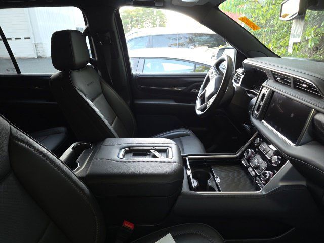 Used 2024 GMC Yukon Denali AWD/4WD image 13