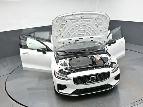 Used 2024 Volvo S60 T8 Plus w/ Protection Package Premier AWD/4WD image 43