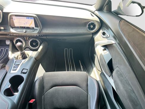 Used 2019 Chevrolet Camaro ZL1 image 24