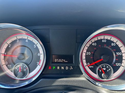 Used 2019 Dodge Grand Caravan SXT image 15