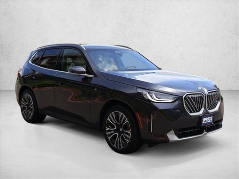 Certified 2025 BMW X3 xDrive30 AWD/4WD image 4