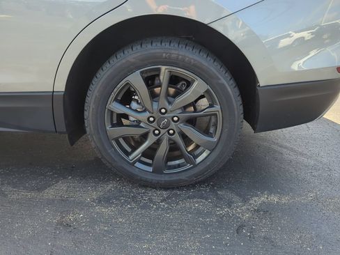 Certified 2023 Chevrolet Equinox RS AWD/4WD image 13