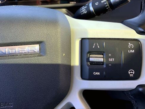 Used 2020 Land Rover Defender 110 SE image 24