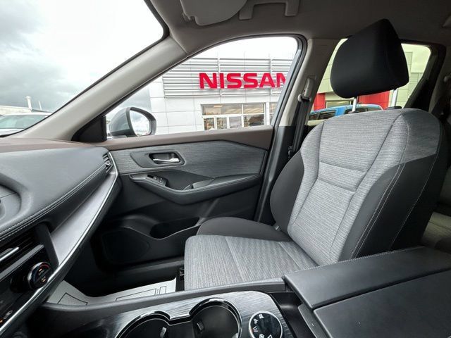 Used 2023 Nissan Rogue SV AWD/4WD image 47