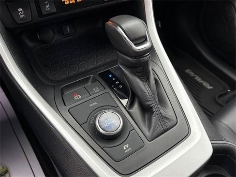 Used 2020 Toyota RAV4 XSE image 20
