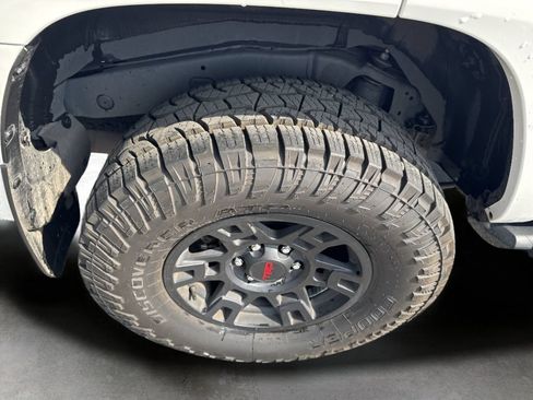 Used 2023 Toyota 4Runner TRD Off-Road w/ Wilderness Package (TMS) AWD/4WD image 13